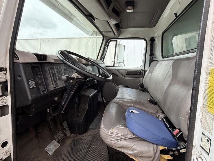 2000-international-4700-image-19