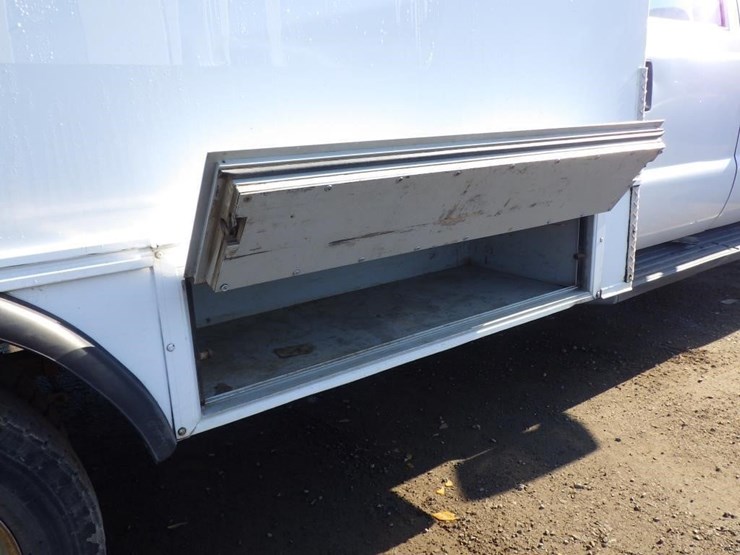 2012-ford-f550-image-12