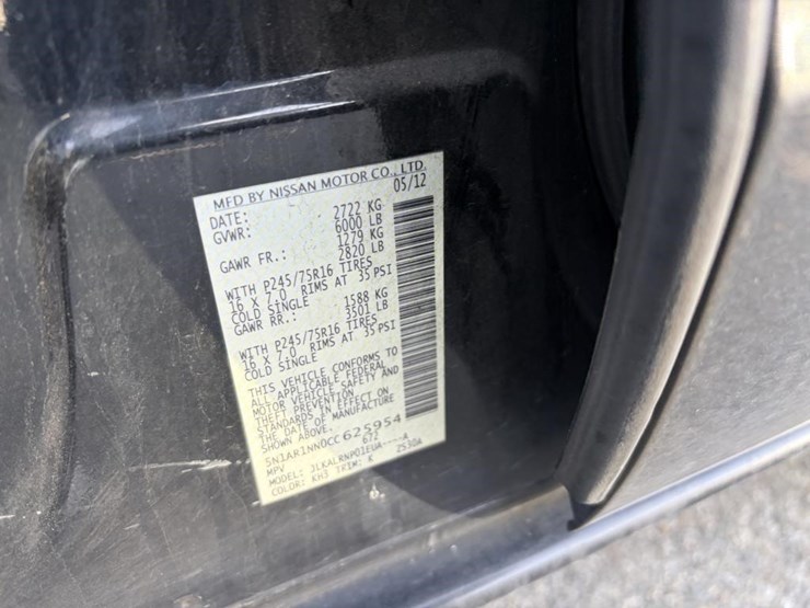 2012-nissan-pathfinder-image-38