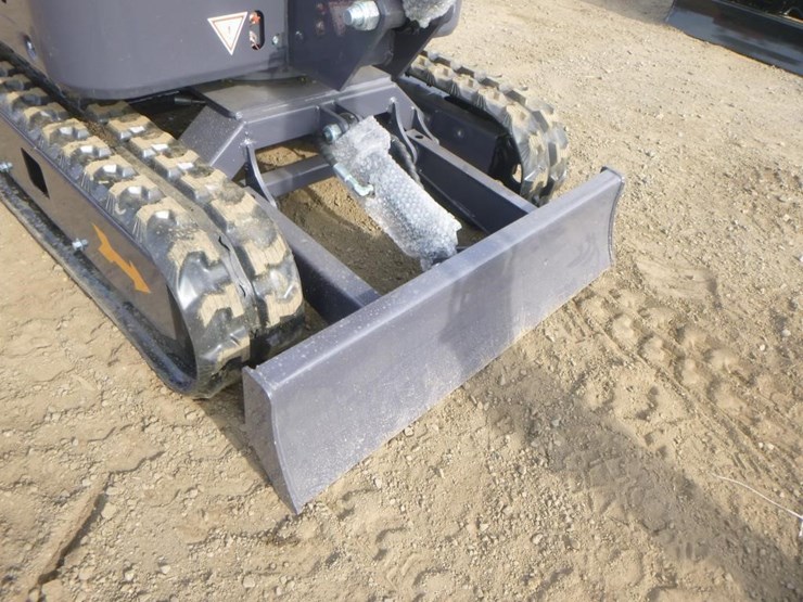 2025-agt-mx15rx-hydraulic-excavator-image-16