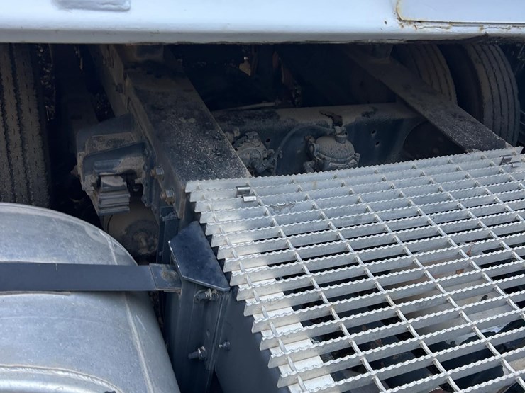 1989-volvo-fe6-image-10