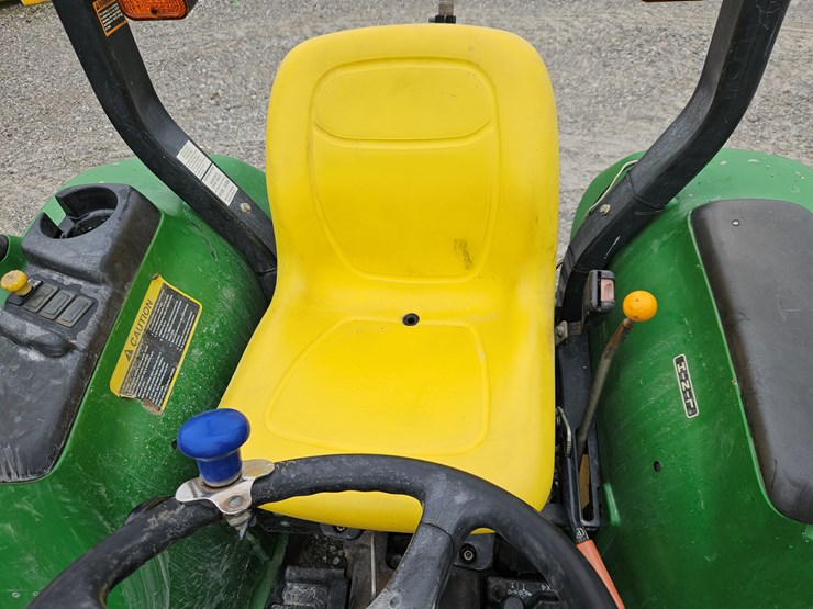 2013-john-deere-3032e-image-5