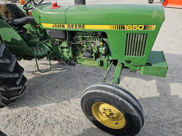 1984-john-deere-1650-image-3