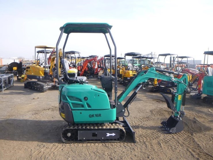 2025-agt-qk16r-hydraulic-excavator-image-7