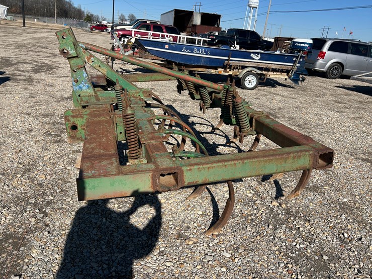 #37764-•-11'-chisel-plow-image-2
