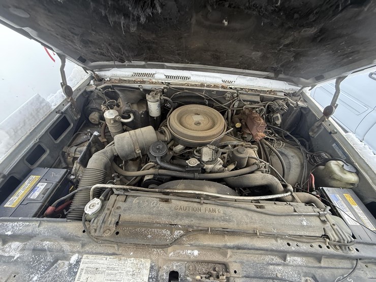 1983-chevrolet-suburban-image-32