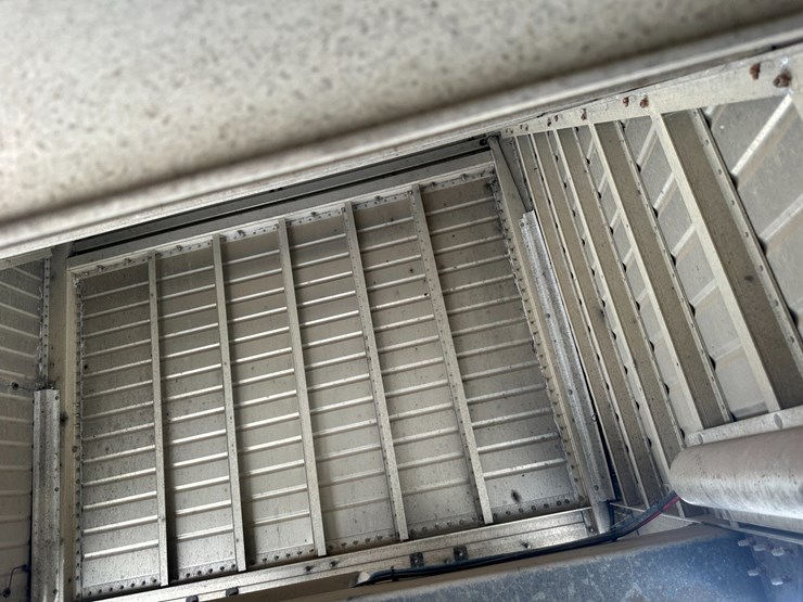 2016-timpte-hopper-bottom-image-19