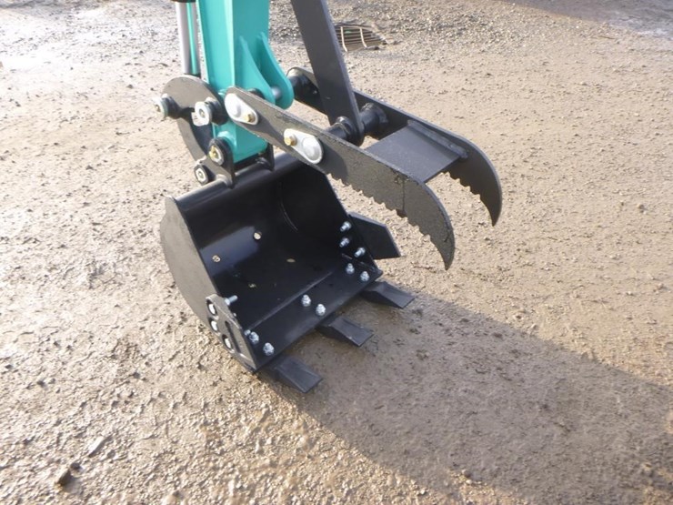 agt-qh12r-hydraulic-excavator-image-9