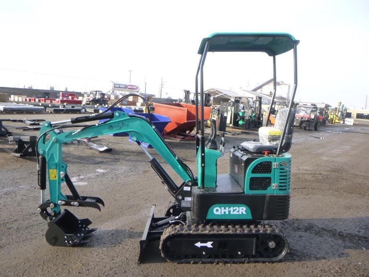 agt-qh12r-hydraulic-excavator-image-5