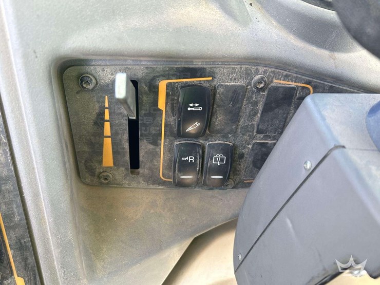 2010-jcb-3cx-image-15