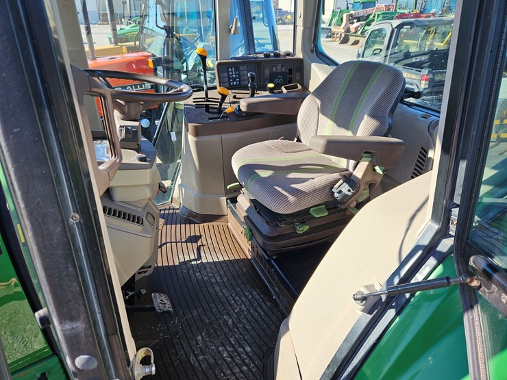 2003-john-deere-6420-image-12