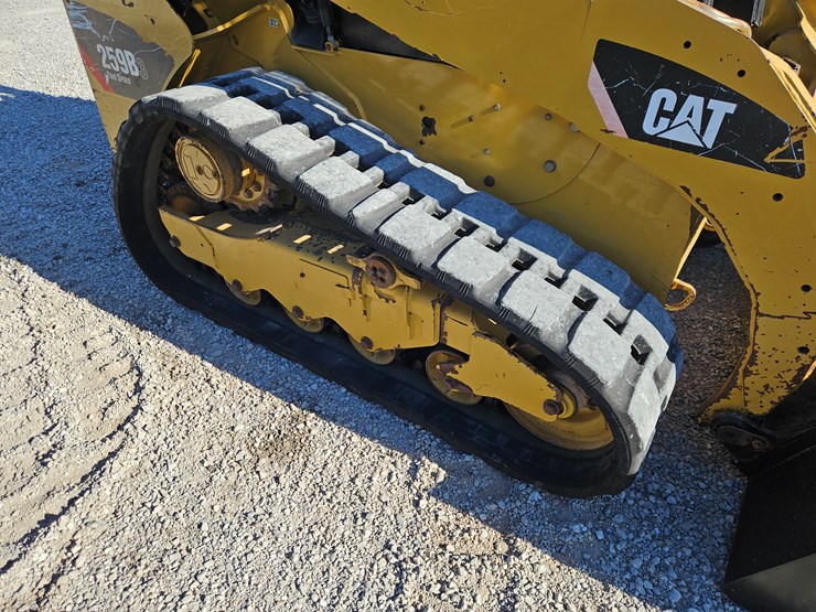 2012-caterpillar-259b3-image-14