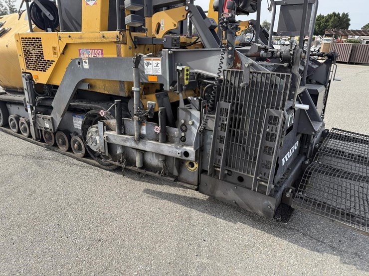 2016-volvo-blaw-knox-pf-4410b-asphalt-paver-image-44