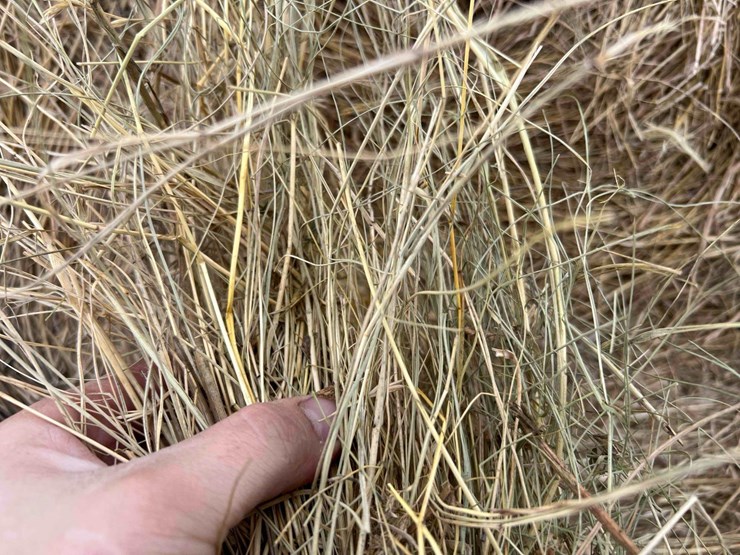 2024-john-deere-561m-image-5