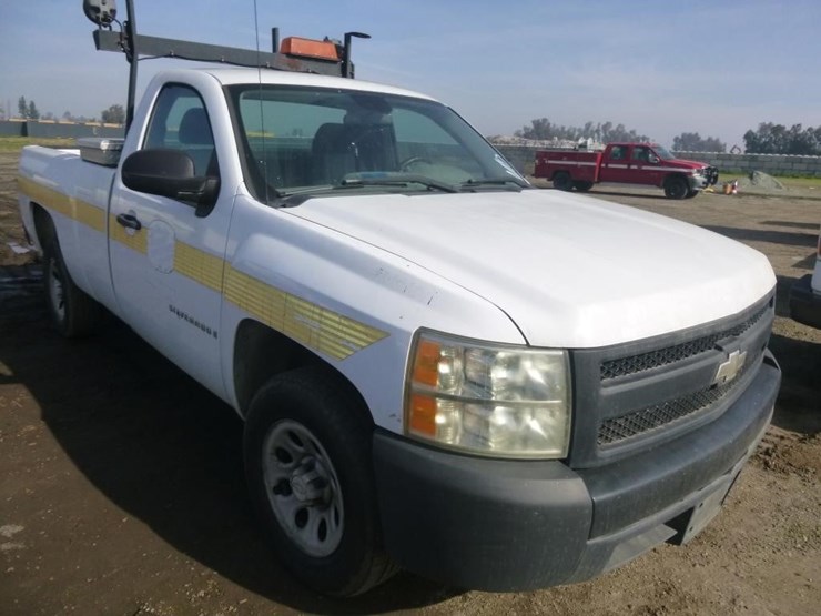 2008-chevrolet-silverado-1500-image-2