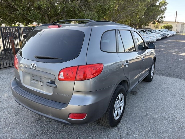 2009-hyundai-santa-fe-image-3