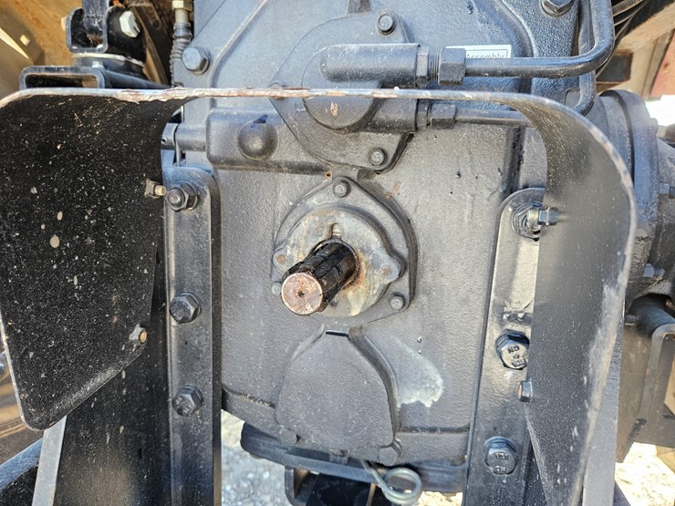 2014-mahindra-mforce-100s-image-13