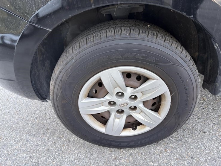 2009-hyundai-santa-fe-gls-image-27