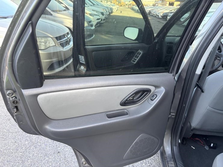 2006-ford-escape-xlt-image-17