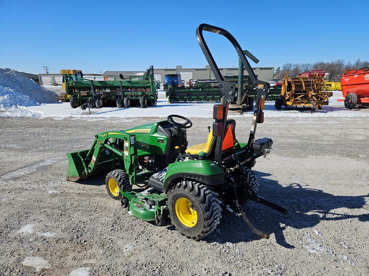 2018-john-deere-1023e-image-16