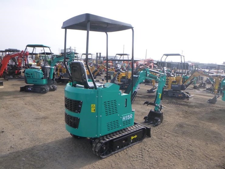 2025-agt-h15r-hydraulic-excavator-image-3