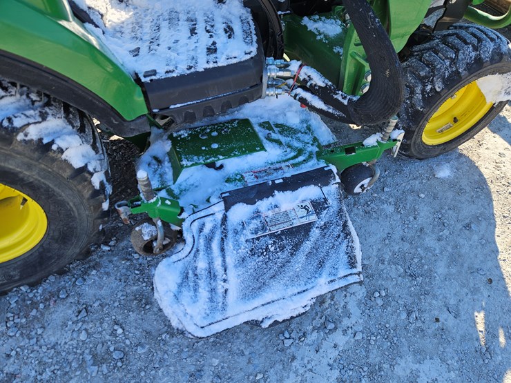 2018-john-deere-1023e-image-21