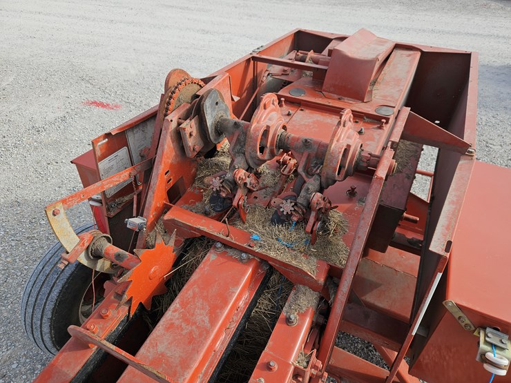 2006-hesston-4570-image-6