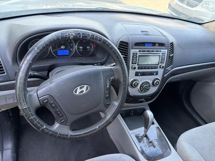 2009-hyundai-santa-fe-image-11