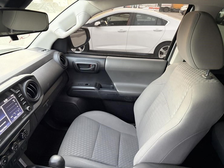 2020-toyota-tacoma-image-14