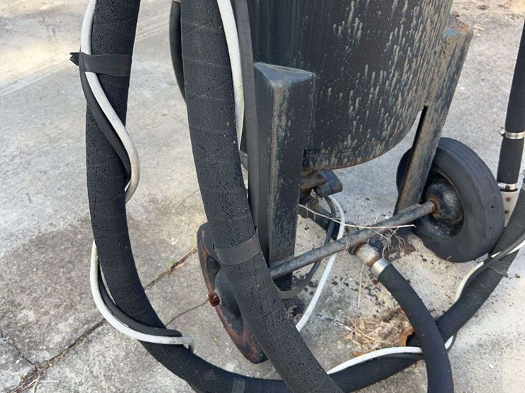 mobile-sand-blaster-and-rack-image-13