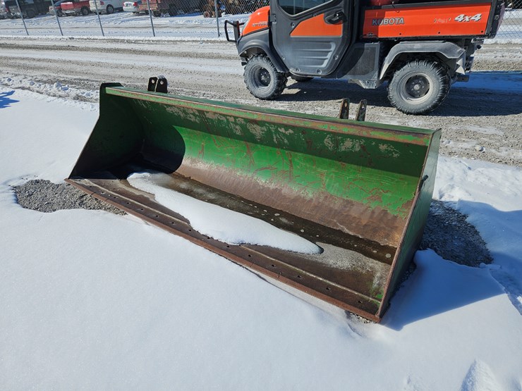 #205380-•-john-deere-smooth-bucket-image-1