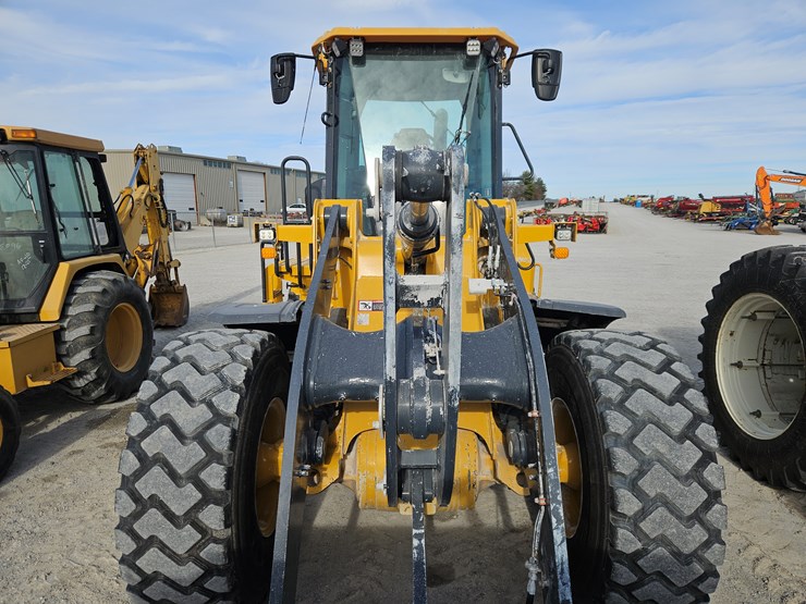 2022-deere-624p-image-4