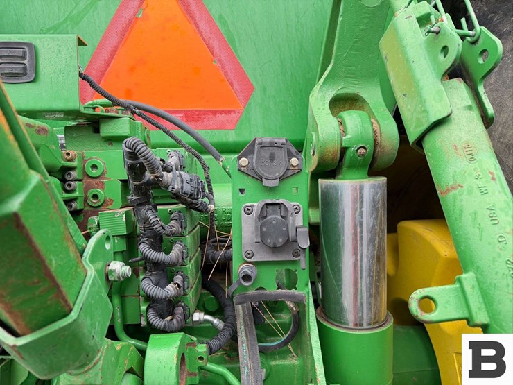 john-deere-8345r-image-30