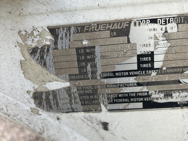 2015-volvo-f6-image-25