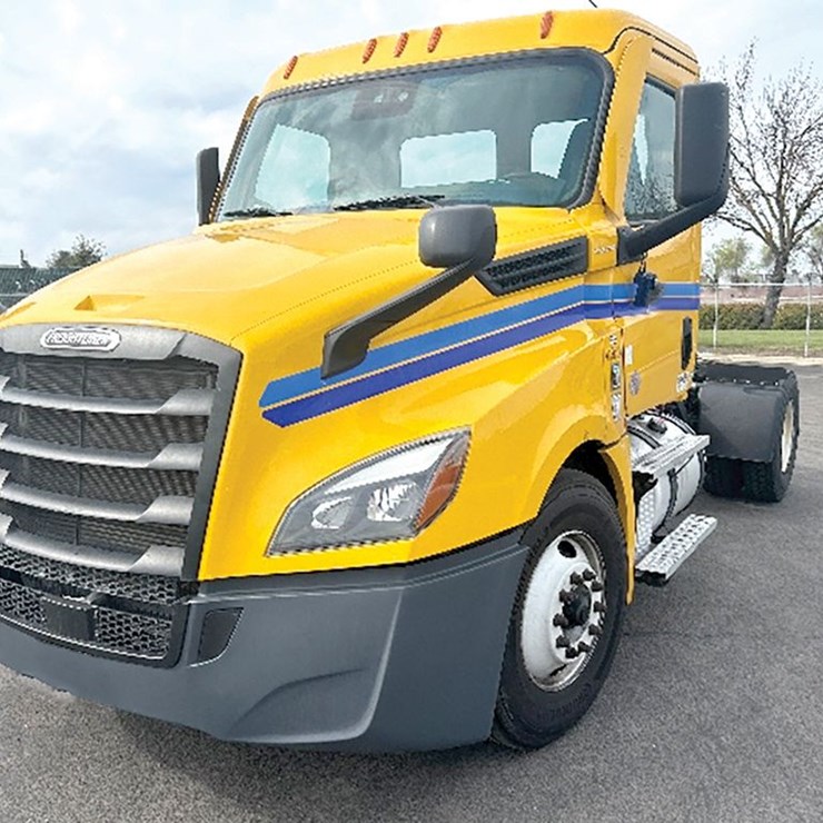 2022 FREIGHTLINER CASCADIA 126
