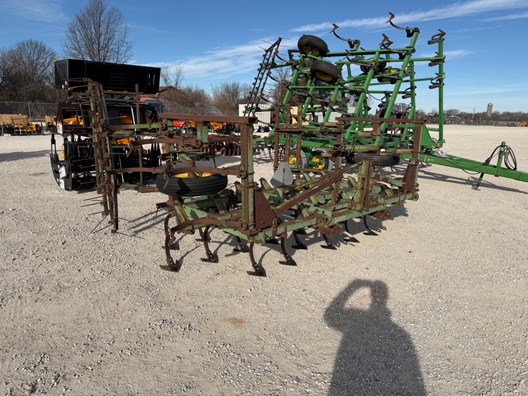 john-deere-1100-image-6