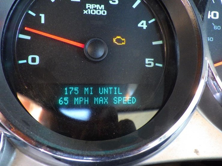 2014-chevrolet-3500hd-image-12