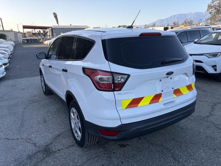 2017-ford-escape-image-2