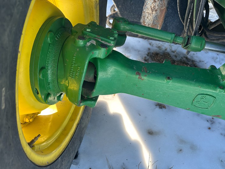 2014-john-deere-6105m-image-14
