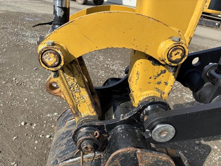 2022-caterpillar-303.5-image-11