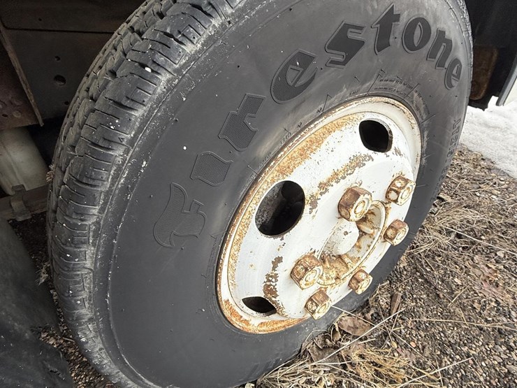 1998-isuzu-npr-image-12