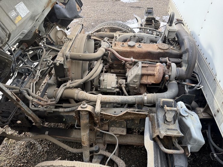 1998-isuzu-npr-image-24