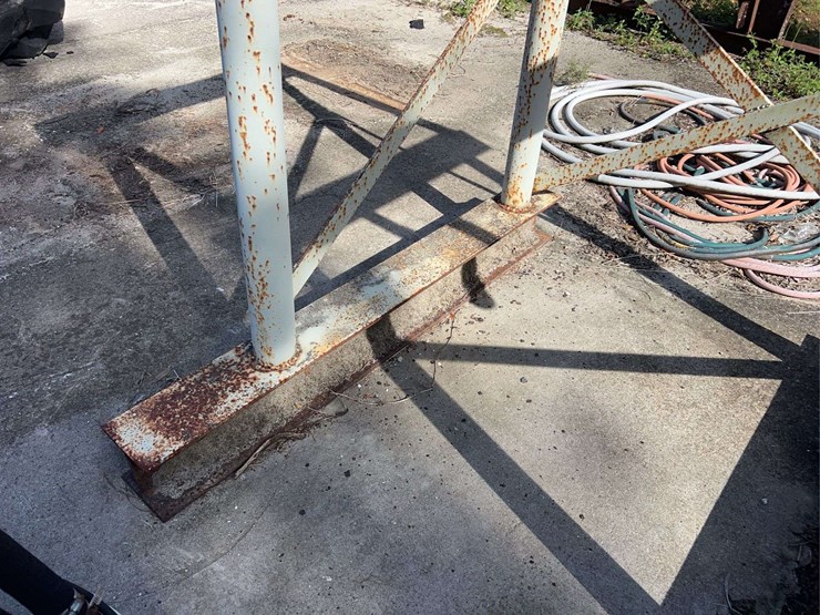 mobile-sand-blaster-and-rack-image-25