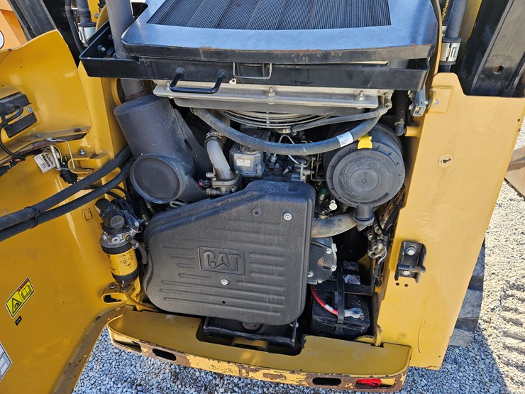2012-caterpillar-259b3-image-18