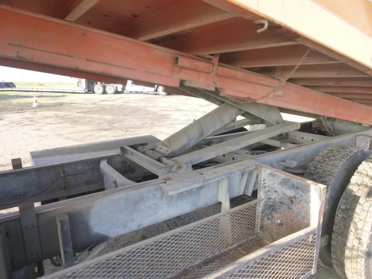 2001-international-4900-image-16