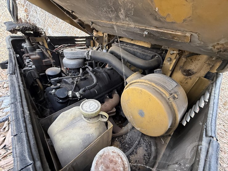 1993-caterpillar-t40b-image-13