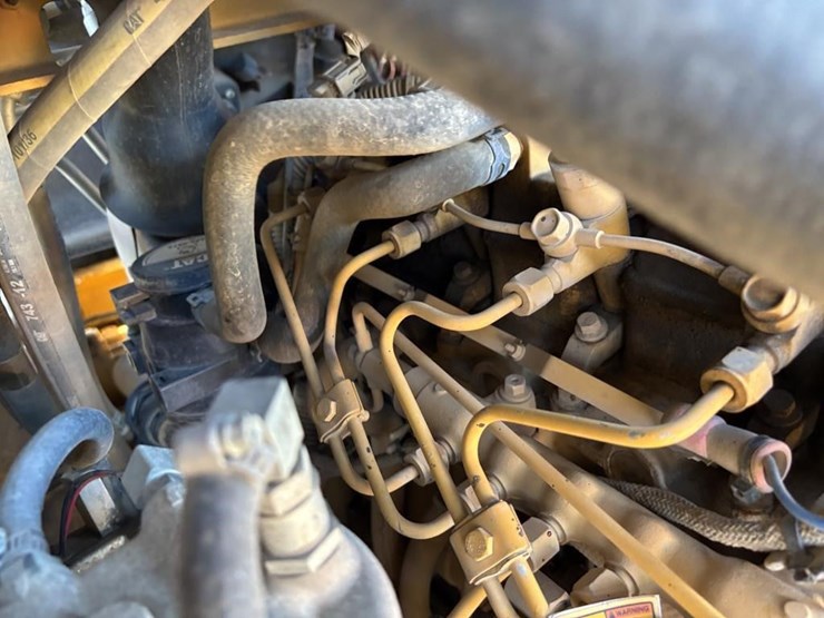 2018-caterpillar-226d-image-43