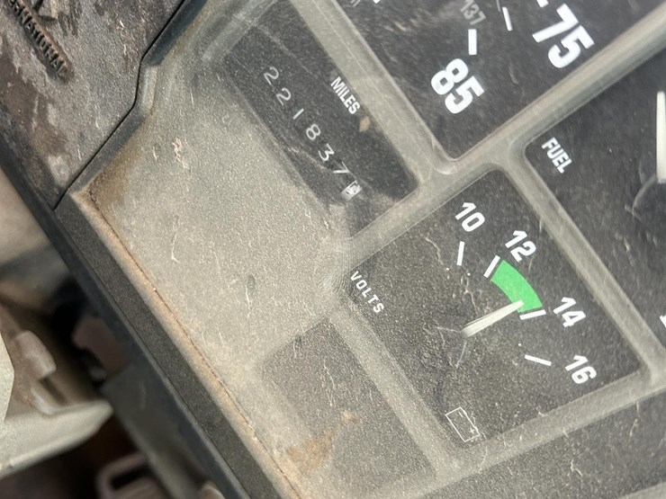 2001-international-4700-image-30