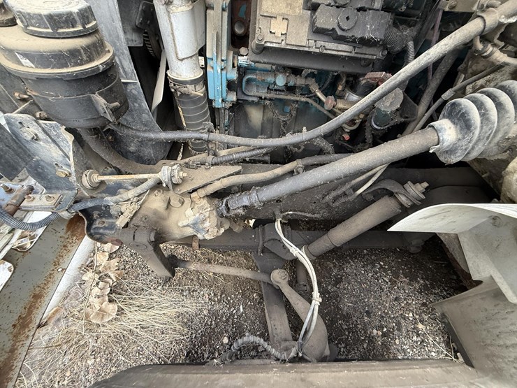 2000-international-4700-image-12