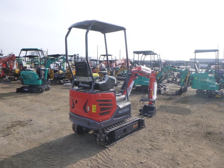 2025-agt-mx15rx-hydraulic-excavator-image-3